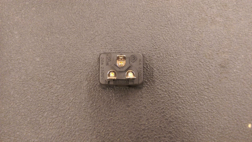 SCHURTER, 4793-7000, CONN INLETS PL 3 POS FASTON PANEL, BRAND NEW! LOT OF 18