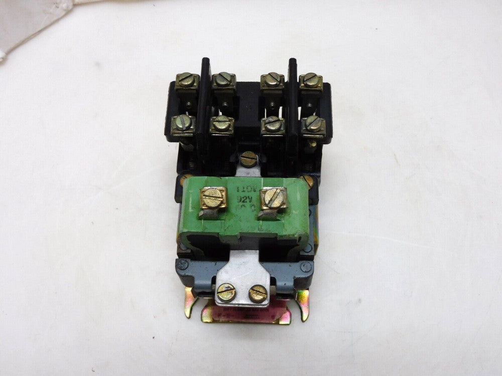 GENERAL ELECTRIC CR2810A-14AC MACHINE TOOL RELAY 600V 10AMP 110V COIL 92V
