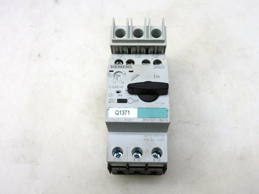 SIEMENS 3RV1021-1BA10 MANUAL MOTOR STARTER 1,4-2A W/ 3RV1901-1E & 3RV1928-1H
