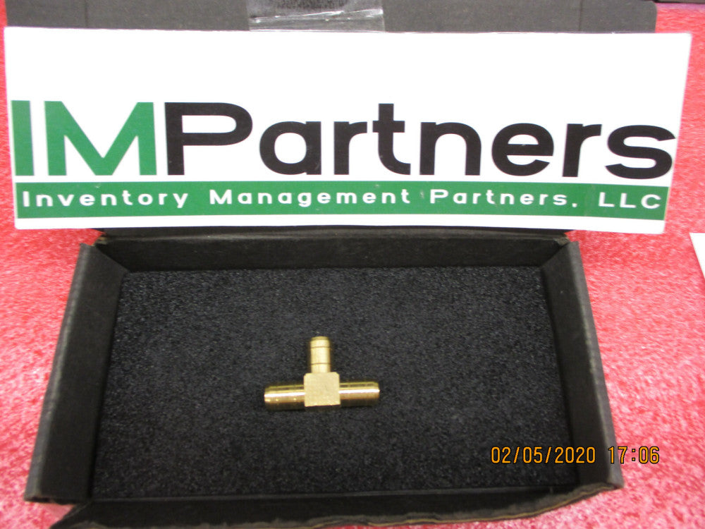 NEW - Parker- 224-8- Dual-Barb Fittings 224 Union Tee