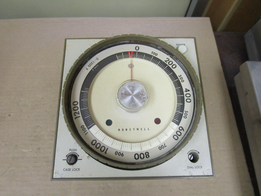 HONEYWELL 97-1379 TEMPERATURE CONTROLLER R7351 120/240Vac