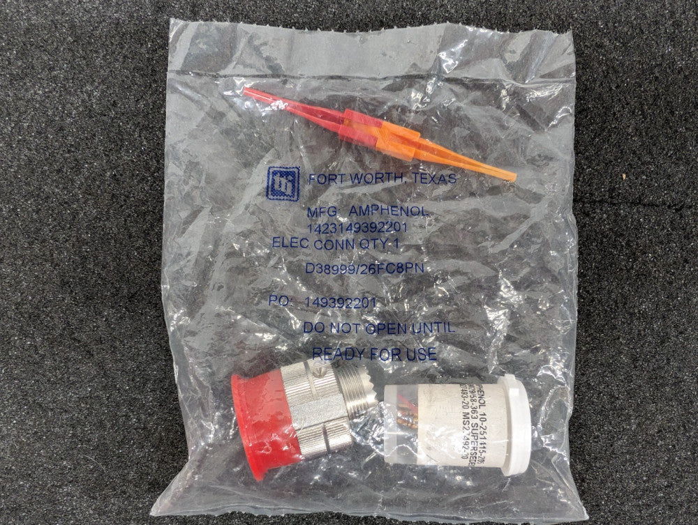 New, Amphenol, D38999/26FC8PN, Circular MIL Spec Connector 8P PLG SZ 13 PIN CBL
