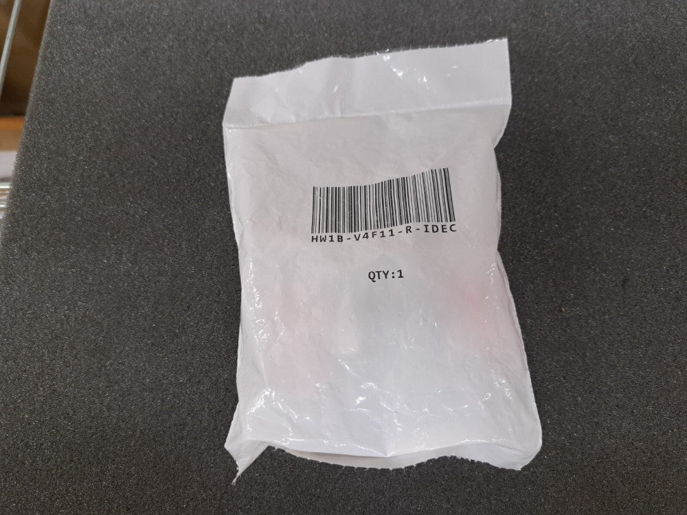 New, IDEC, HW1B-V4F11-R, Button 10A 440VAC 220VDC 745.7VA Screw Panel Mount