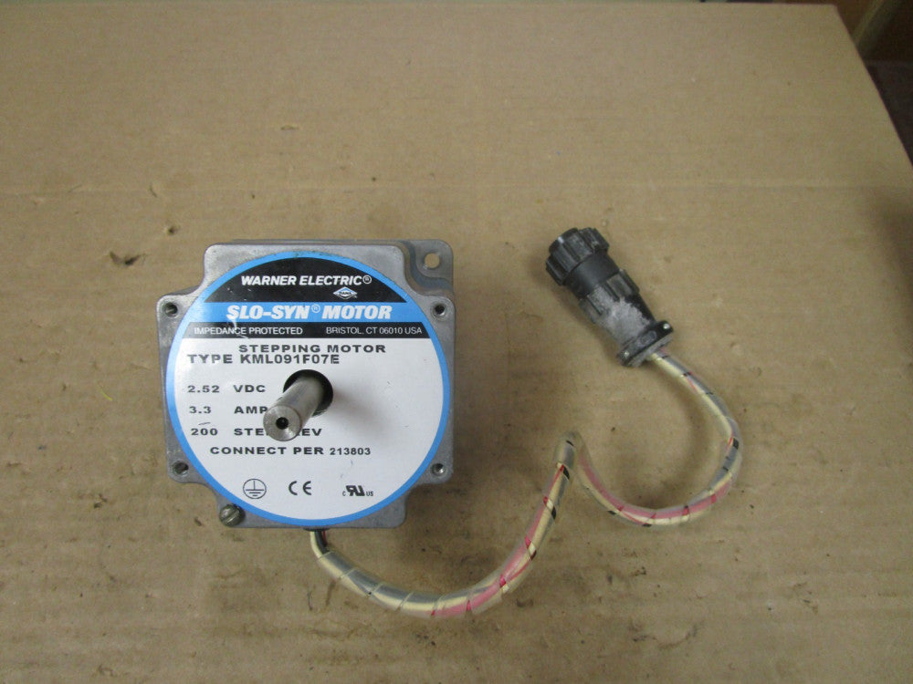 WARNER ELECTRIC SLO-SYN STEPPING MOTOR KML091F07E 2.52Vdc 3.3A AMP 200 STEPS