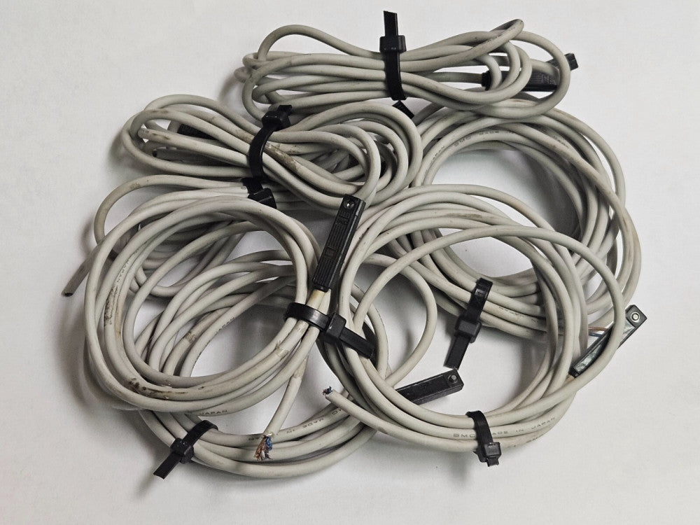 NEW SMC MAGNETIC REED SWITCH D-Z73