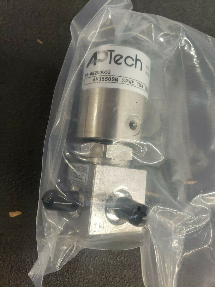 NEW, AP TECH, AP3550SM 3PWE TW4 TW4 TW4 .875, Valve, 1/4" Pneu, SS 10 Ra, Vac-25
