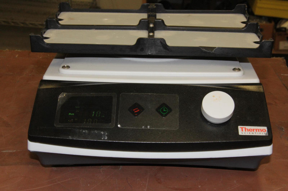 THERMO SCIENTIFIC 88880023 Compact Digital Microplate Shaker "TESTED"