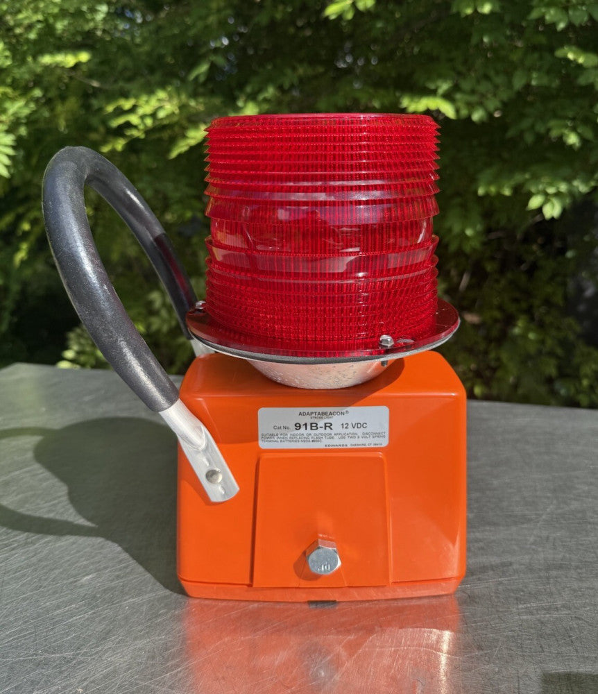EDWARDS 91B-R Portable Red Strobe Battery Operated Lantern Light *Unused