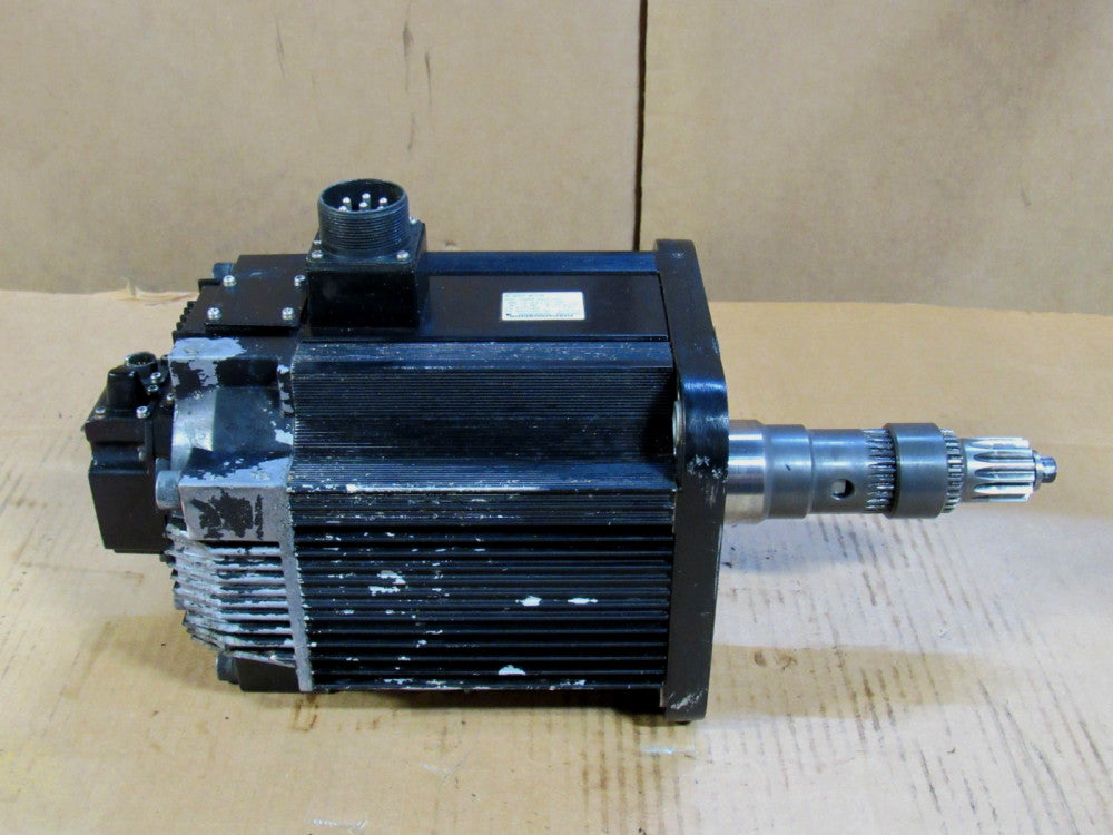 Yaskawa Ac Servo Motor SGMRS-44A2A-YR21 4400W 1500Rpm 200V 28.4N•M 38.1A