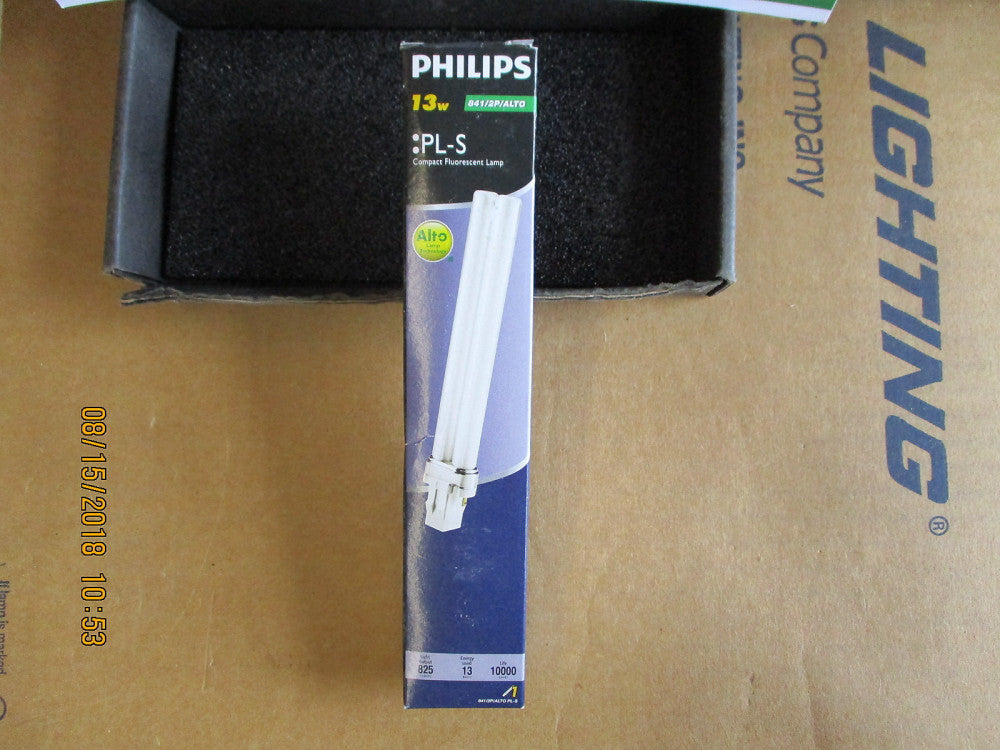 146852 Philips 13 Watt Compact Fluorescent Twin Tube BRAND NEW! LOT OF 7