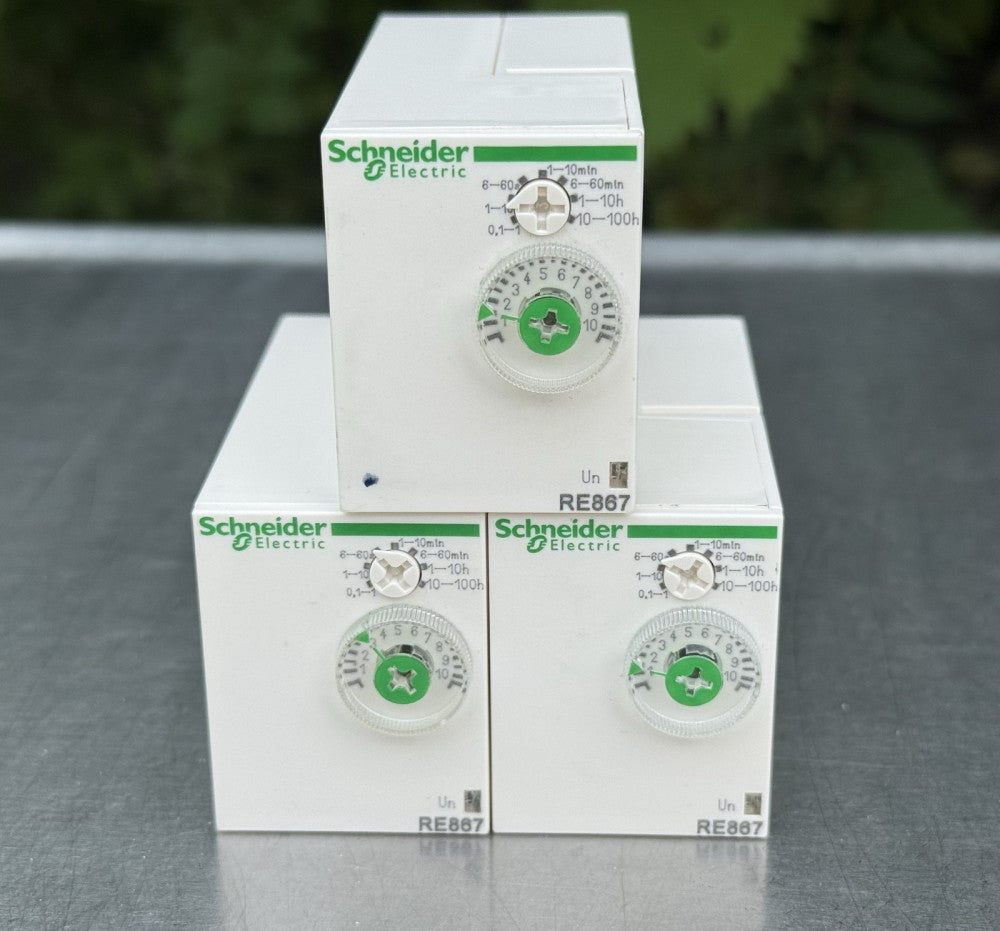 Lot of 3 - Schneider RE88867215 Zelio On Delay Timer 0.1S-100h - No Box Unused