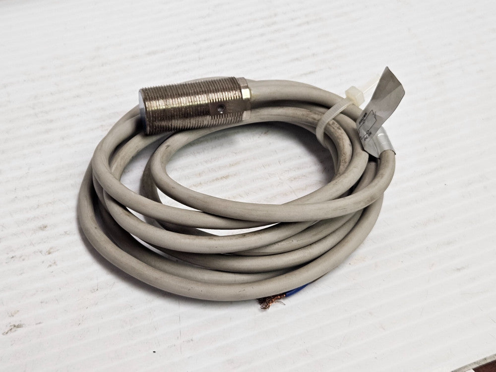 YAMATAKE PROXIMITY SWITCH FLW-CH1C FLWCH1C - USED