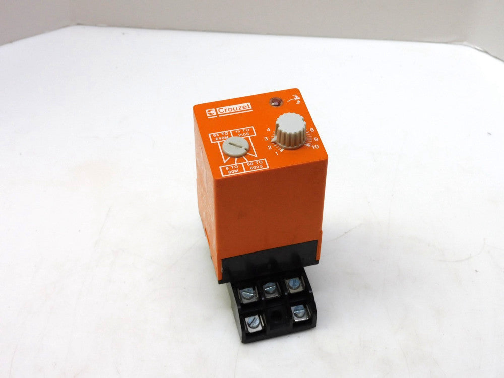 CROUZET SYRELEC LLR2 H INITIATE SWITCH RELAY 110VAC W/ BASE