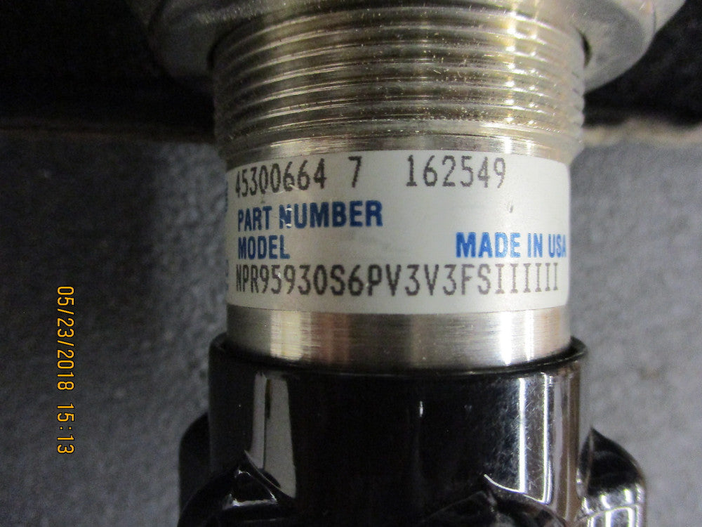 NPR95930S6PV3V3FS Parker Veriflo Valve BRAND NEW!