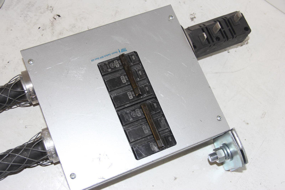 STARLINE CBMDCT5GHE28-4-(2)460C9W-4DG 240V 60A Busway Tap Box