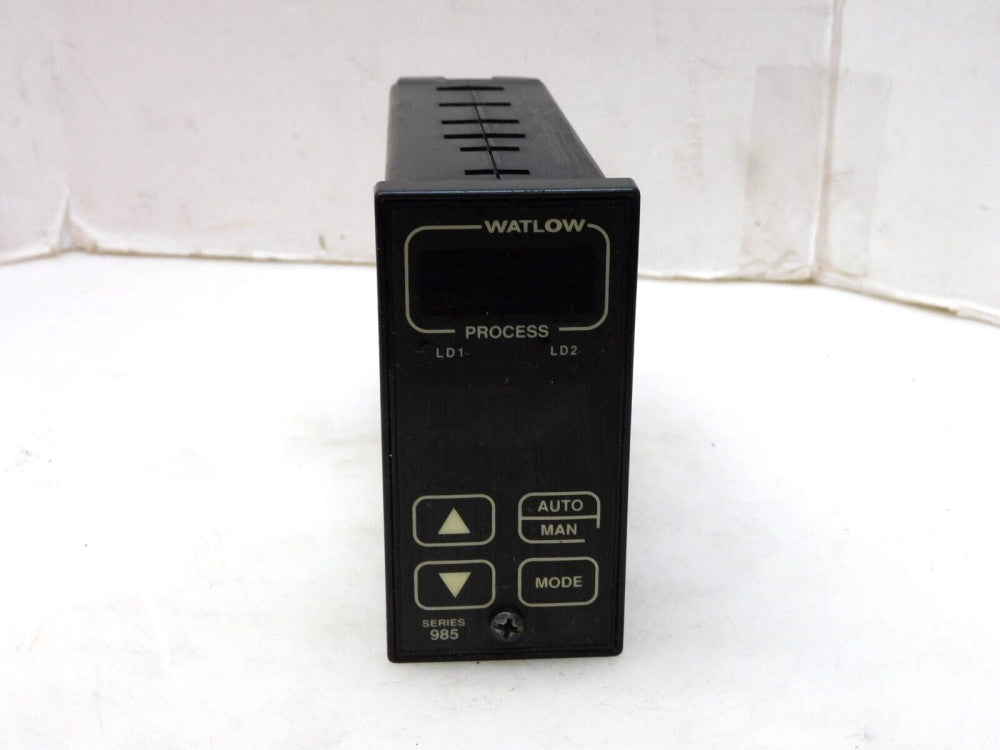 WATLOW CONTROLS SERIES 985 985A-1BA0-0000 TEMPERATURE CONTROLLER