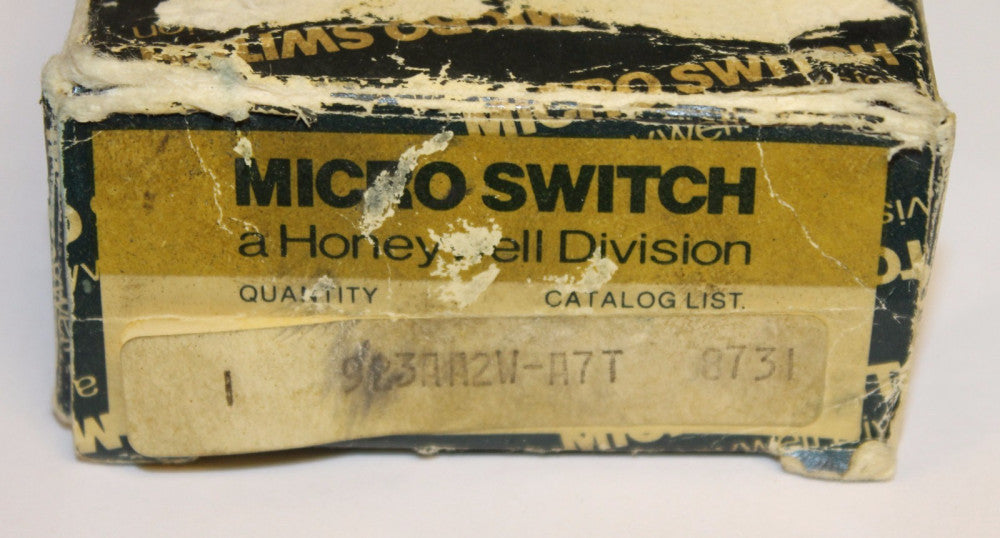 HONEYWELL MICROSWITCH Proximity Switch 20-260 VAC 923AA2W A7T