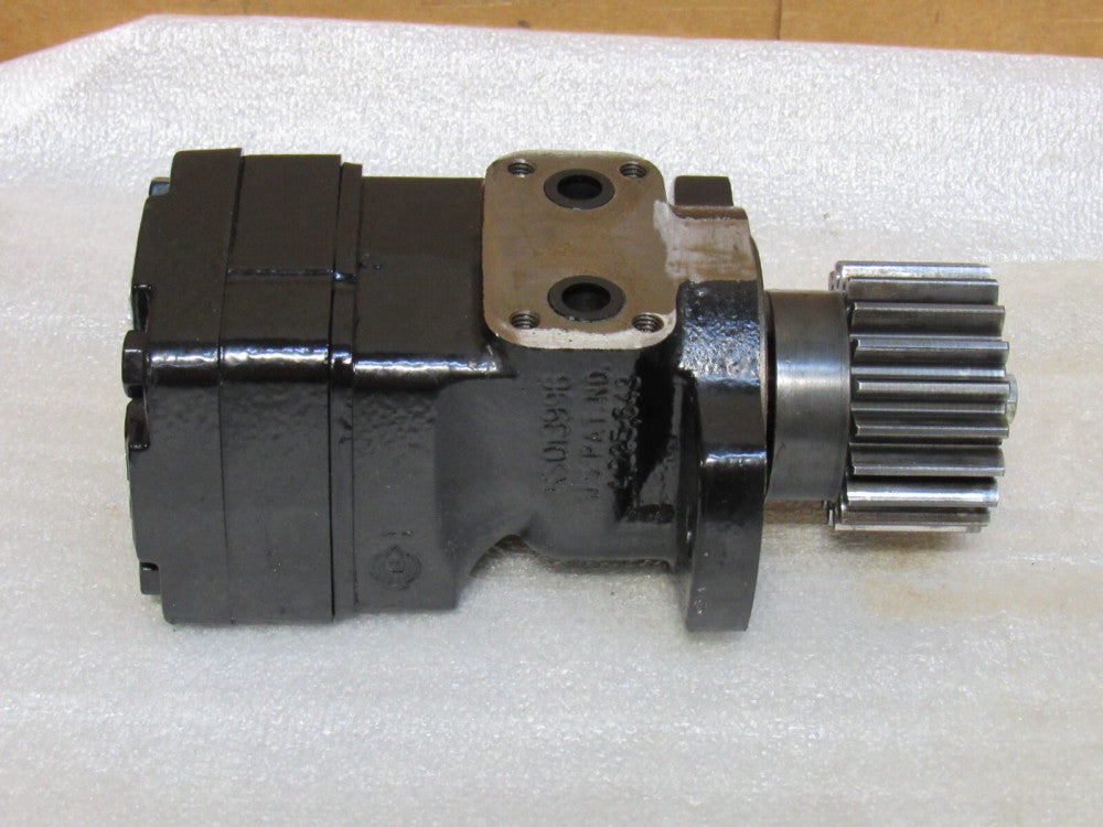 WHITE HYDRAULIC MOTOR 200160H1710DAAAA - USED