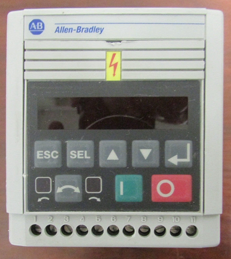 ALLEN BRADLEY 160 BA02NSF1 .75 HP 380-460 V Speed Controller