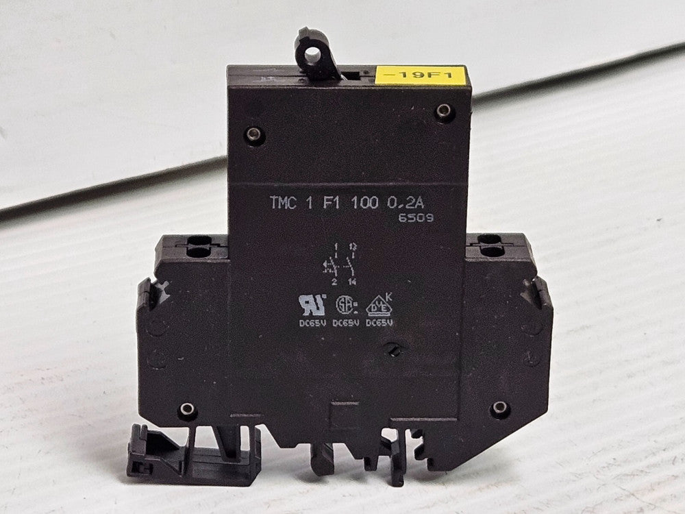 PHOENIX CONTACT CIRCUIT BREAKER TMC 1 F1 100 0,2A TMC1F11000.2A 2 A AMP - USED