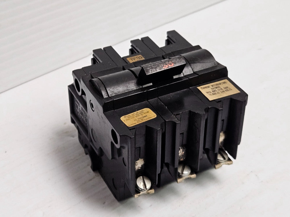 FEDERAL PACIFIC CIRCUIT BREAKER NBH330 3P 3 POLE 30 A AMP 240V - USED