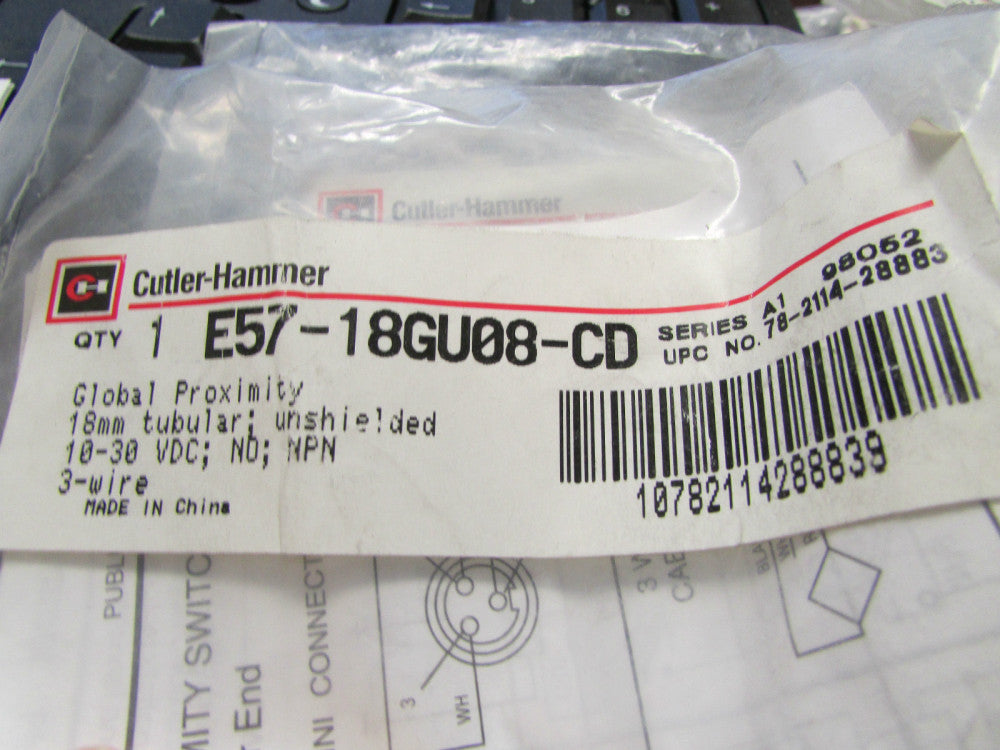 Cutler Hammer E57 18GU08 CD Proximity Switch series A1