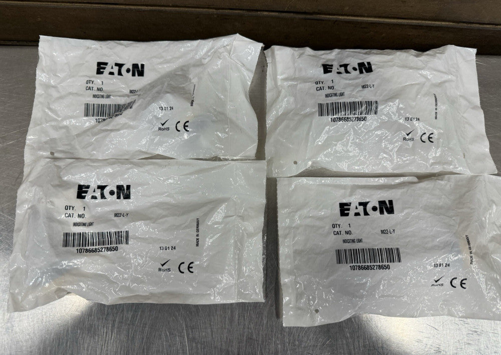 Lot of 4 Eaton M22-L-Y Yellow Indicating Light Illuminated Push Button New