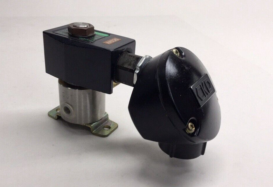 CKD AB31-01-6-DC24V Used Solenoid Valve 1/2npt
