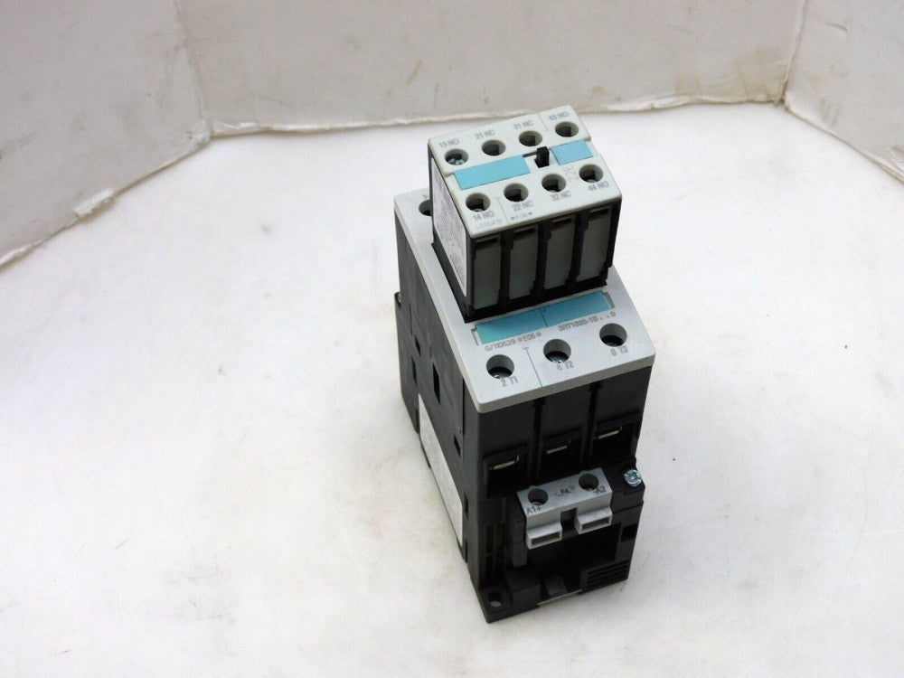 SIEMENS 3RT1035-1BF40 CONTACTOR 110V COIL W/ AUXILIARY CONTACT 3RH1921-1HA22
