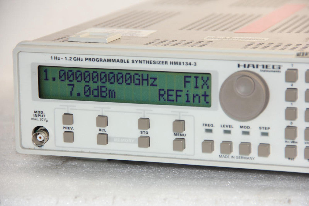HAMEG HM8134-3 1Hz-1.2GHz High Performance RF Synthesizer