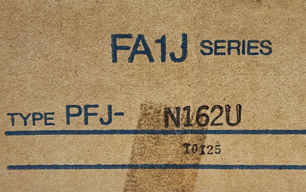 IDEC IZUMI Type PFJ N162U Series FA1J Programmable Controller 24 VDC