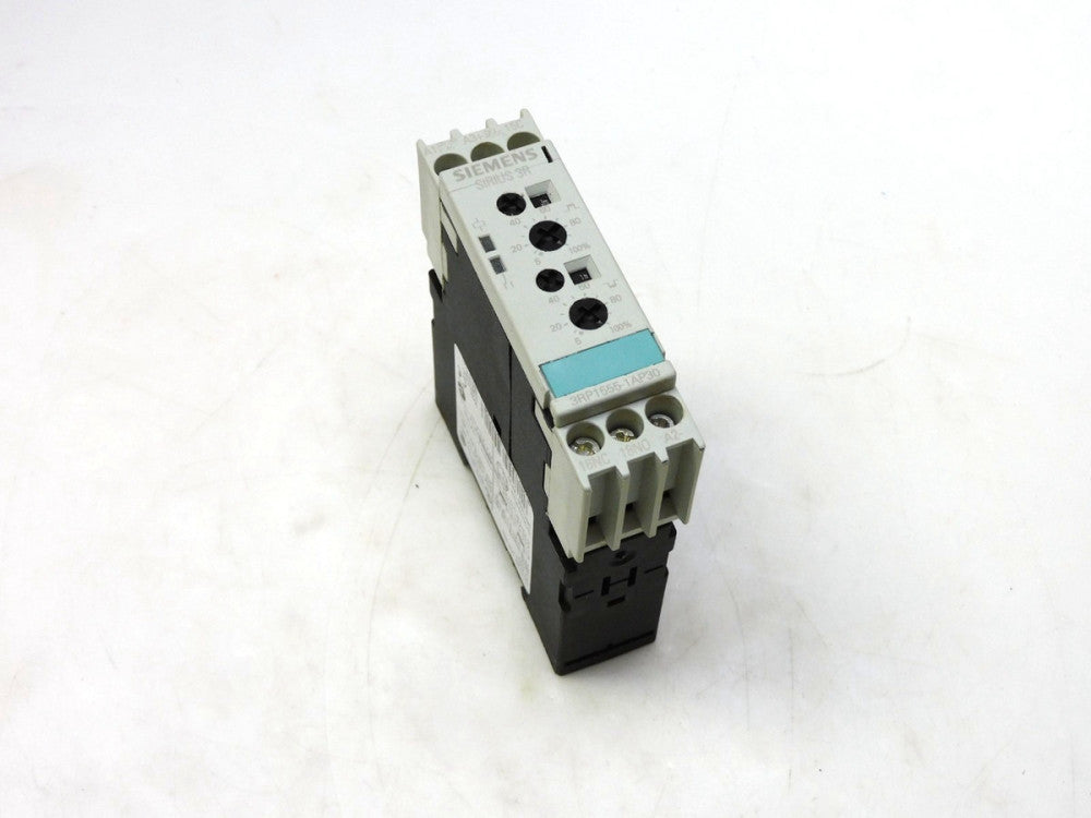 SIEMENS SIRUS 3R 3RP1555-1AP30 TIME DELAY RELAY