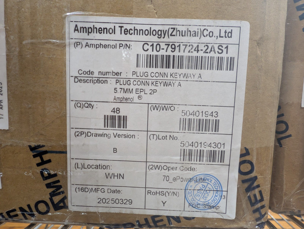 New, Amphenol, C10-791724-2AS1, PLUG CONN KEYWAY A