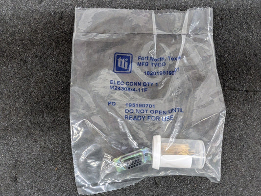 New, AMP/Tyco, M24308/4-11F (204513-2), CONN D-SUB HD PLUG 15P PNL MNT