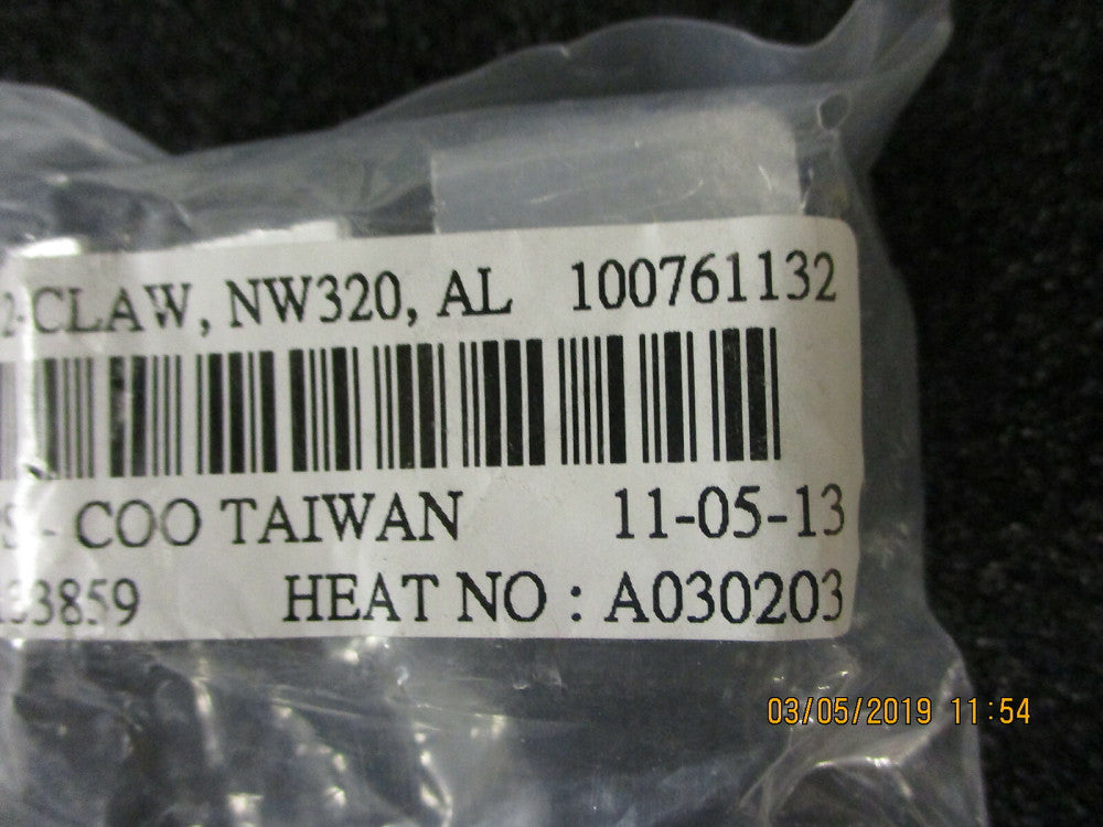 100761132 MKS Clamp, 2-claw, Nw320 Al BRAND NEW!