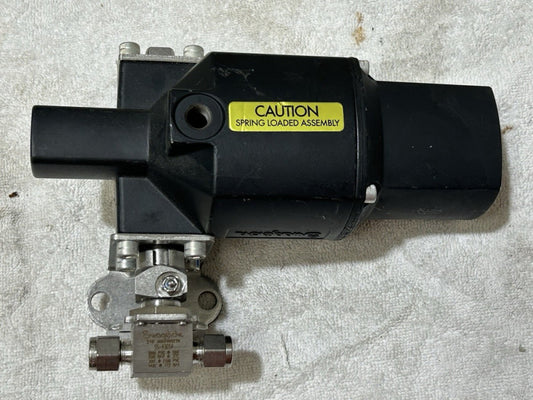 Swagelok 133SR Spring Return Actuator with Swagelok SS-43GS4 Valve
