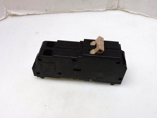 CUTLER HAMMER CH2100 2P 100A CIRCUIT BREAKER LONG FRAME DAMAGE CORNERS NO LABELS