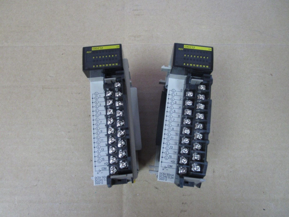 LOT OF 2 OMRON OUTPUT UNIT CQM1-OD212 5-24Vdc
