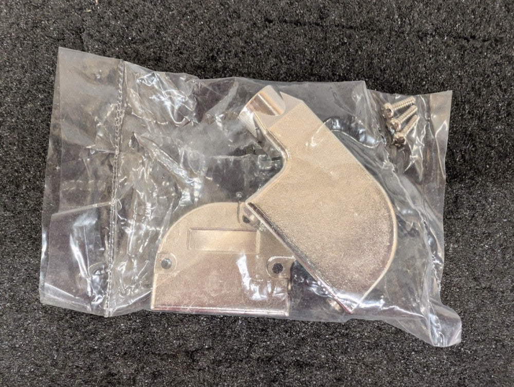 New, Norcomp, 981-015-030R121, CONN BACKSHELL 15POS 90DEG SHLD