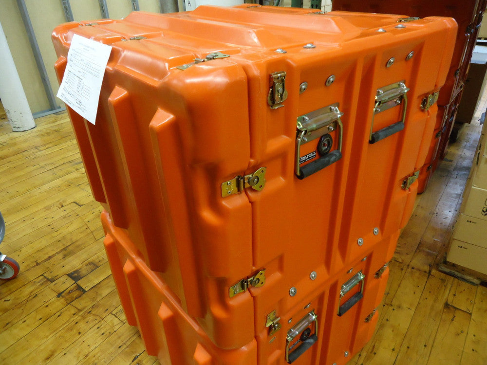 30-9554100 HARDIGG Custom 27x21x20.5" case w/ 3" lids on top and bottom NEW