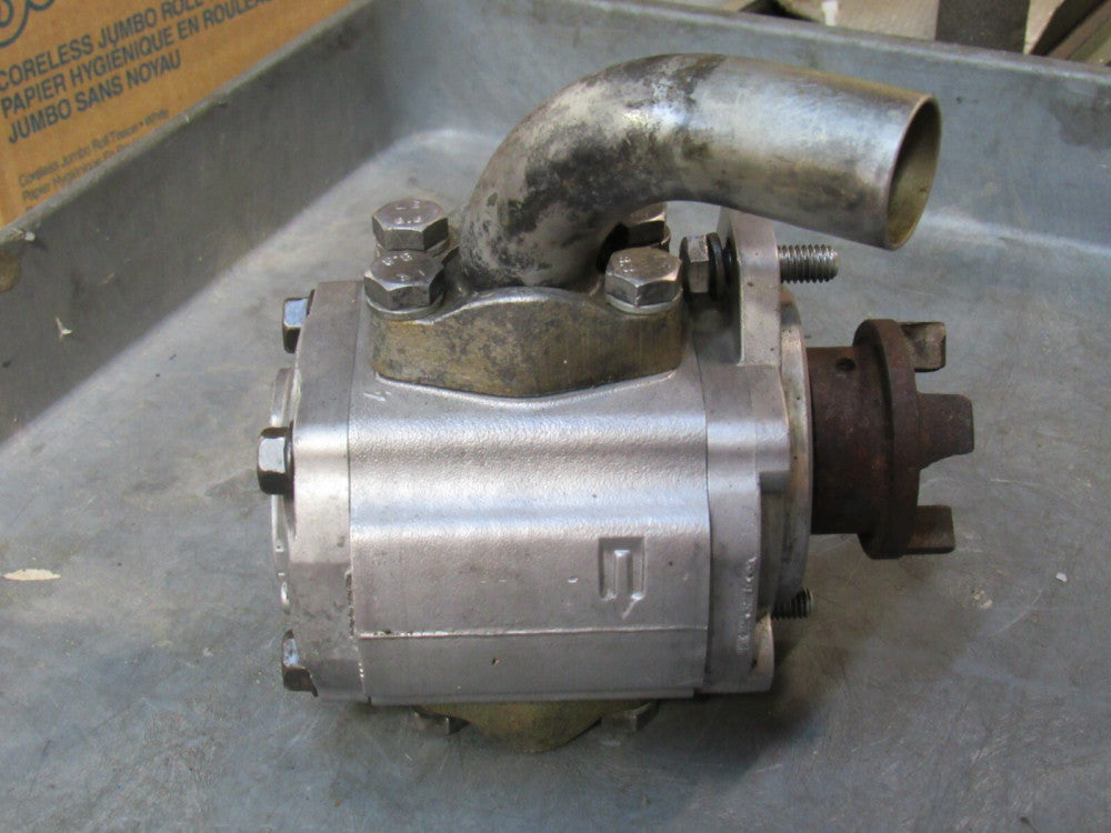 KYB HYDRAULIC PUMP 1455761 - USED