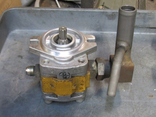 NO NAME HYDRAULIC PUMP TMG1A23-L511 074-2 - USED