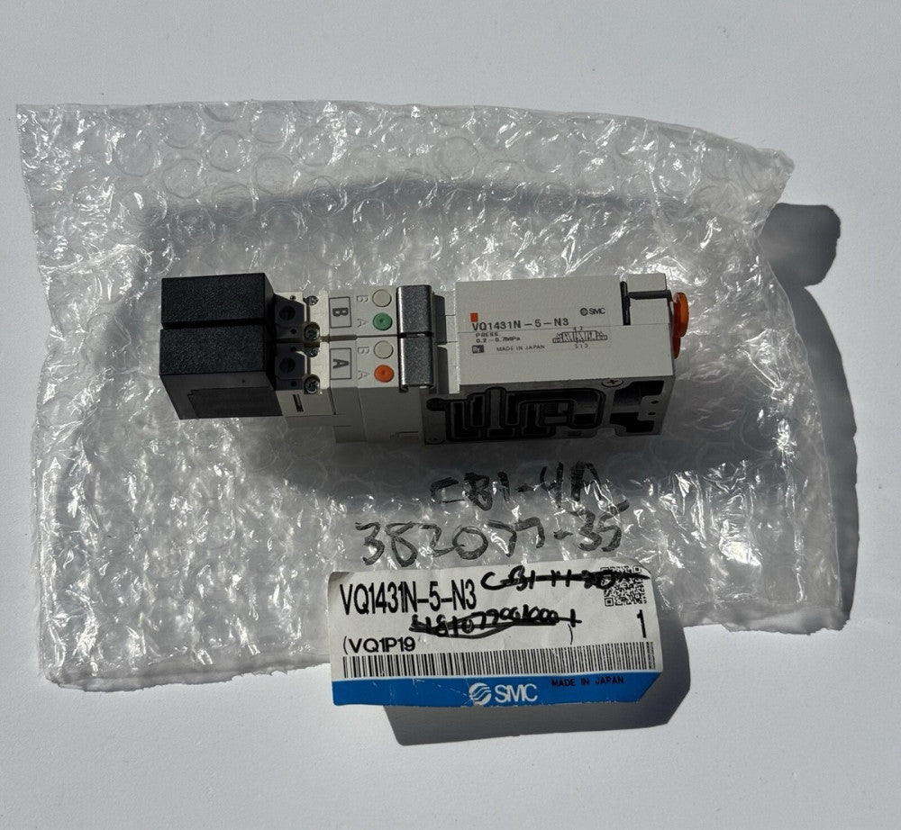 Lot of 2 - SMC VQ1431N-5-N3 Solenoid Valve Plug In - New