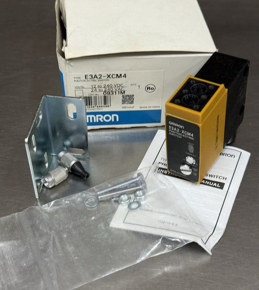 Omron Photoelectric Switch E3A2-XCM4 - Unused - Missing Connector