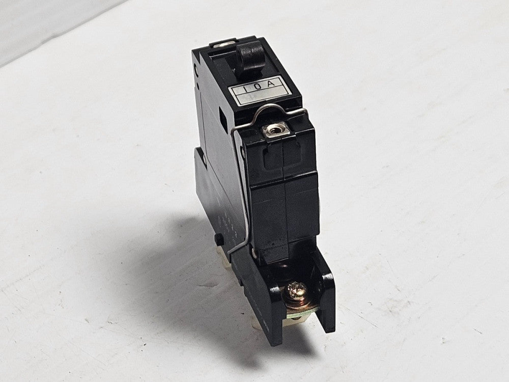 NEW IDEC CIRCUIT BREAKER NRAN1100 10 A AMP 1P 1 POLE 250V W/ BASE NR22