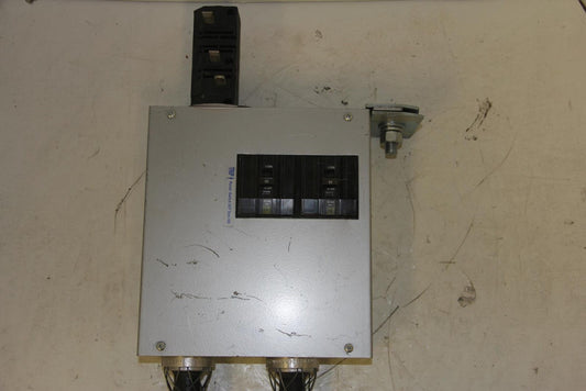 STARLINE CBMDCT5GHE28-4'-(2)L1530C-4DG 240V 30A Busway Tap Box