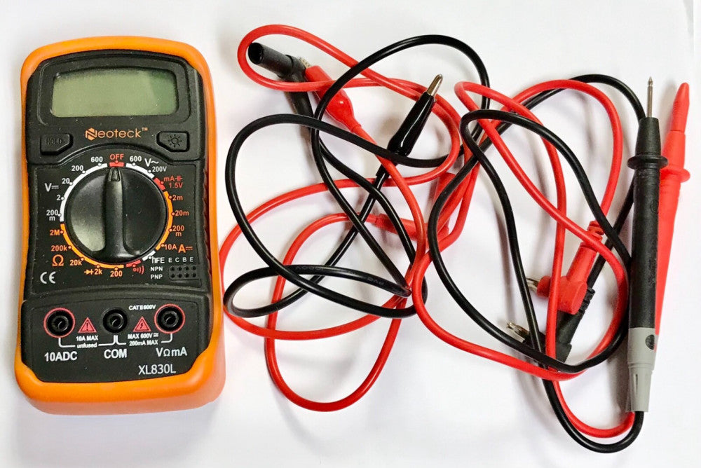 NEOTECK Model NTK019 DIGITAL Multimeter W/ Test Leads