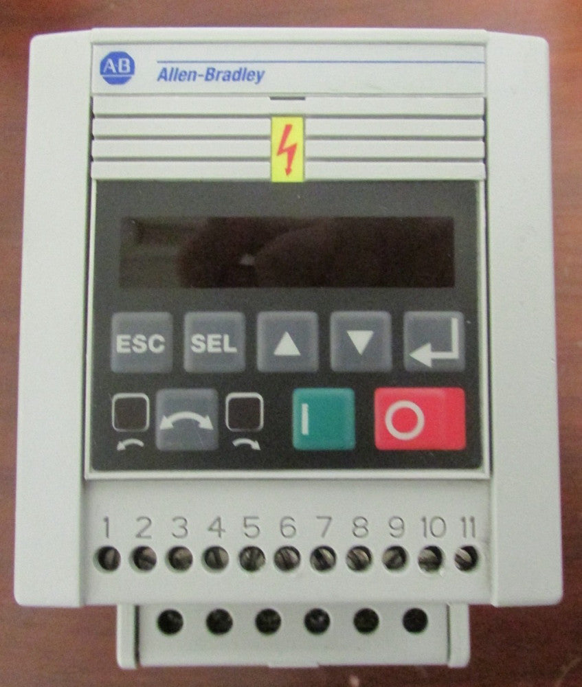 ALLEN BRADLEY 160 BA03NPS1P1 1 HP 380-460 V Speed Controller