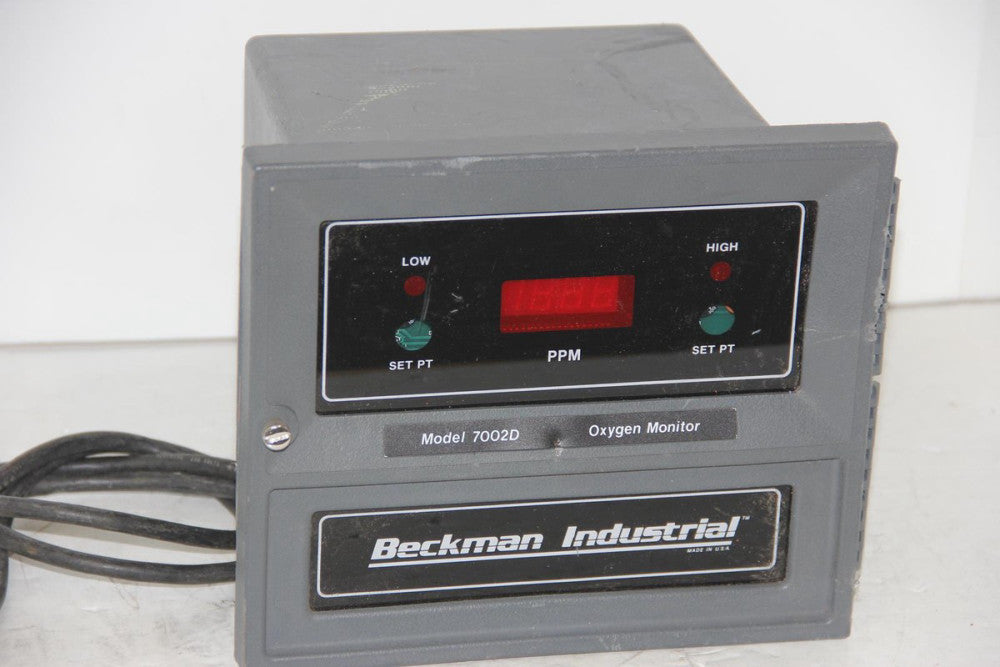 BECKMAN INDUSTRIAL 7002D Oxygen Monitor