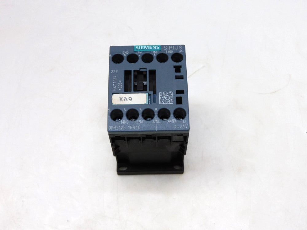 SIEMENS 3RH2122-1BB40 SIRUS CONTACTOR RELAY 24VDC